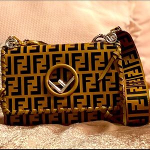 Fendi Classic Khan I FF “Mon Tresor” shoulder-bag